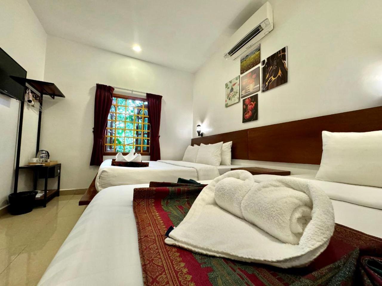 Poolside Hotel Phnom Penh