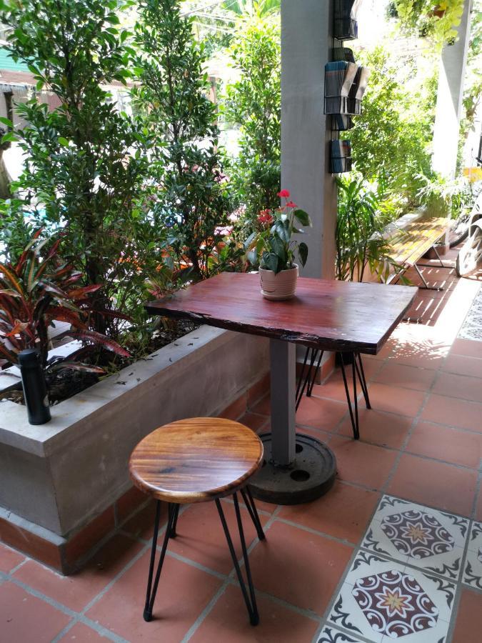 Hotel Poolside Phnom Penh