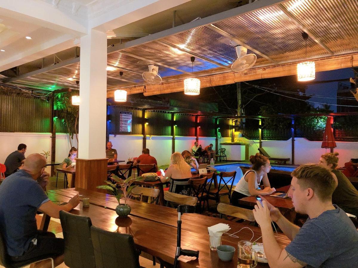 Poolside Hotel Phnom Penh