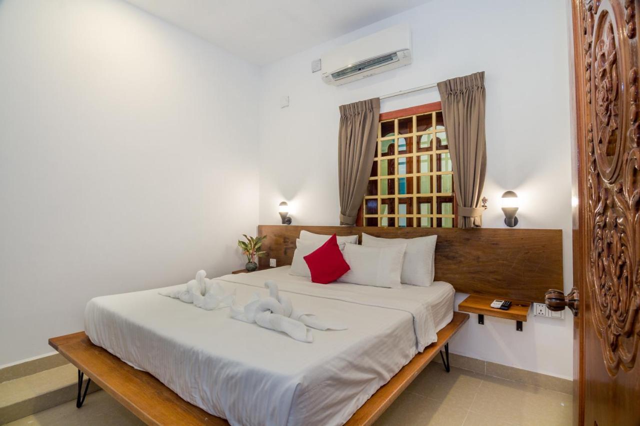 Poolside Hotel Phnom Penh